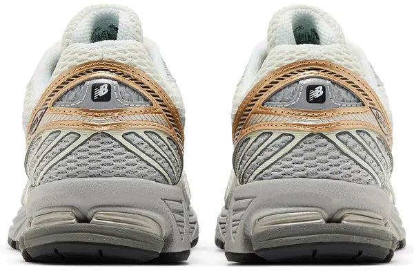 New Balance 860v2 'Sea Salt Gold Metallic'