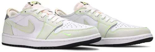 Air Jordan 1 Retro Low OG 'Ghost Green' - Hypepieces