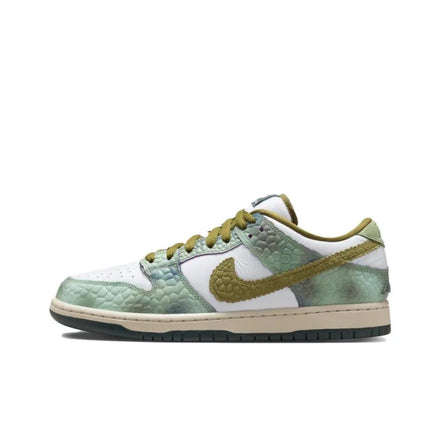 Nike SB Dunk Low Chameleon