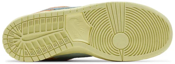 Nike Dunk Low SB 'Orange Emerald Rise' - Hypepieces